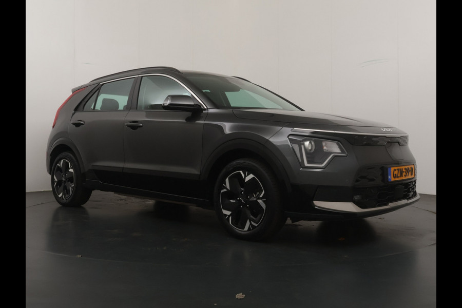 Kia Niro EV DynamicLine 64.8 kWh - Navigatie - Apple Carplay/Android Auto - Parkeersensoren voor en achter - Fabrieksgarantie tot 2032