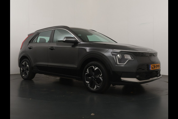 Kia Niro EV DynamicLine 64.8 kWh - Navigatie - Apple Carplay/Android Auto - Parkeersensoren voor en achter - Fabrieksgarantie tot 2032