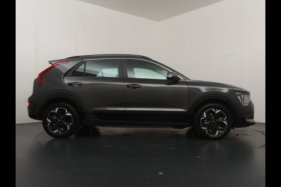 Kia Niro EV DynamicLine 64.8 kWh - Navigatie - Apple Carplay/Android Auto - Parkeersensoren voor en achter - Fabrieksgarantie tot 2032