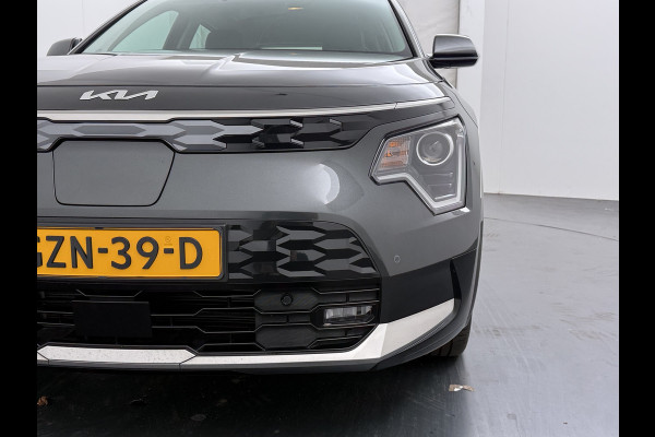 Kia Niro EV DynamicLine 64.8 kWh - Navigatie - Apple Carplay/Android Auto - Parkeersensoren voor en achter - Fabrieksgarantie tot 2032