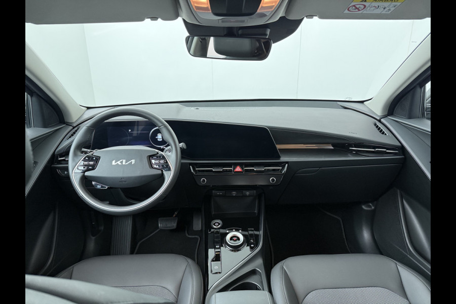 Kia Niro EV DynamicLine 64.8 kWh - Navigatie - Apple Carplay/Android Auto - Parkeersensoren voor en achter - Fabrieksgarantie tot 2032