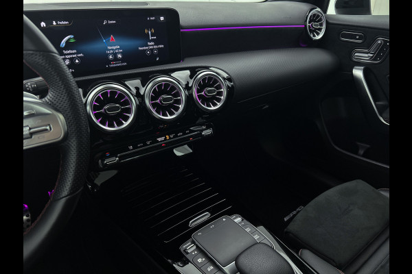 Mercedes-Benz A-Klasse 180 Premium Plus  Panoramadak | elct. bedienbare voor stoelen met memory | Navigatie | Parking support met camera achter | Inclusief 24 maanden MB Certified garantie voor Europa