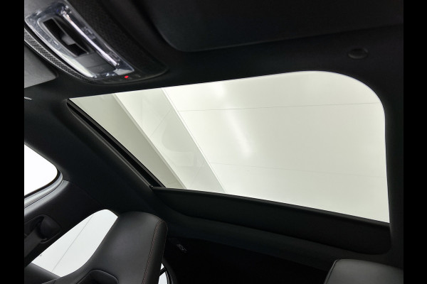 Mercedes-Benz A-Klasse 180 Premium Plus  Panoramadak | elct. bedienbare voor stoelen met memory | Navigatie | Parking support met camera achter | Inclusief 24 maanden MB Certified garantie voor Europa