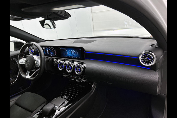 Mercedes-Benz A-Klasse 180 Premium Plus  Panoramadak | elct. bedienbare voor stoelen met memory | Navigatie | Parking support met camera achter | Inclusief 24 maanden MB Certified garantie voor Europa