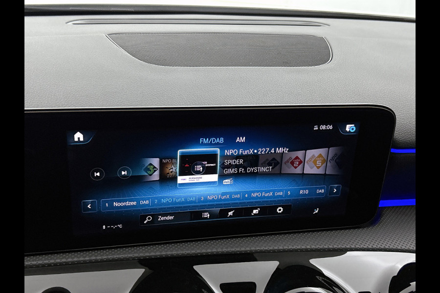 Mercedes-Benz A-Klasse 180 Premium Plus  Panoramadak | elct. bedienbare voor stoelen met memory | Navigatie | Parking support met camera achter | Inclusief 24 maanden MB Certified garantie voor Europa
