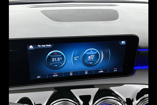 Mercedes-Benz A-Klasse 180 Premium Plus  Panoramadak | elct. bedienbare voor stoelen met memory | Navigatie | Parking support met camera achter | Inclusief 24 maanden MB Certified garantie voor Europa