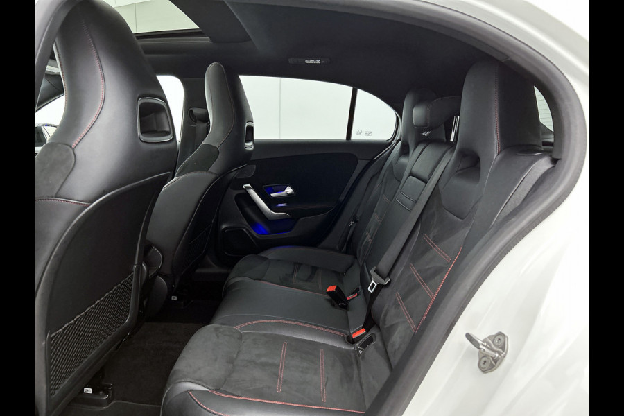 Mercedes-Benz A-Klasse 180 Premium Plus  Panoramadak | elct. bedienbare voor stoelen met memory | Navigatie | Parking support met camera achter | Inclusief 24 maanden MB Certified garantie voor Europa