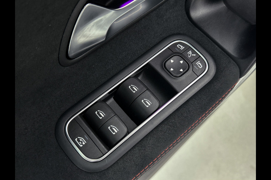 Mercedes-Benz A-Klasse 180 Premium Plus  Panoramadak | elct. bedienbare voor stoelen met memory | Navigatie | Parking support met camera achter | Inclusief 24 maanden MB Certified garantie voor Europa