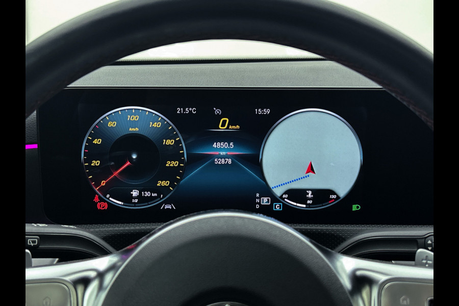 Mercedes-Benz A-Klasse 180 Premium Plus  Panoramadak | elct. bedienbare voor stoelen met memory | Navigatie | Parking support met camera achter | Inclusief 24 maanden MB Certified garantie voor Europa
