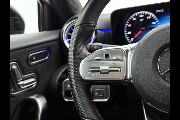 Mercedes-Benz A-Klasse 180 Premium Plus  Panoramadak | elct. bedienbare voor stoelen met memory | Navigatie | Parking support met camera achter | Inclusief 24 maanden MB Certified garantie voor Europa