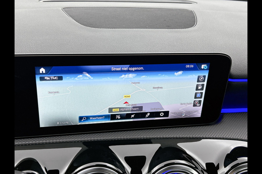 Mercedes-Benz A-Klasse 180 Premium Plus  Panoramadak | elct. bedienbare voor stoelen met memory | Navigatie | Parking support met camera achter | Inclusief 24 maanden MB Certified garantie voor Europa