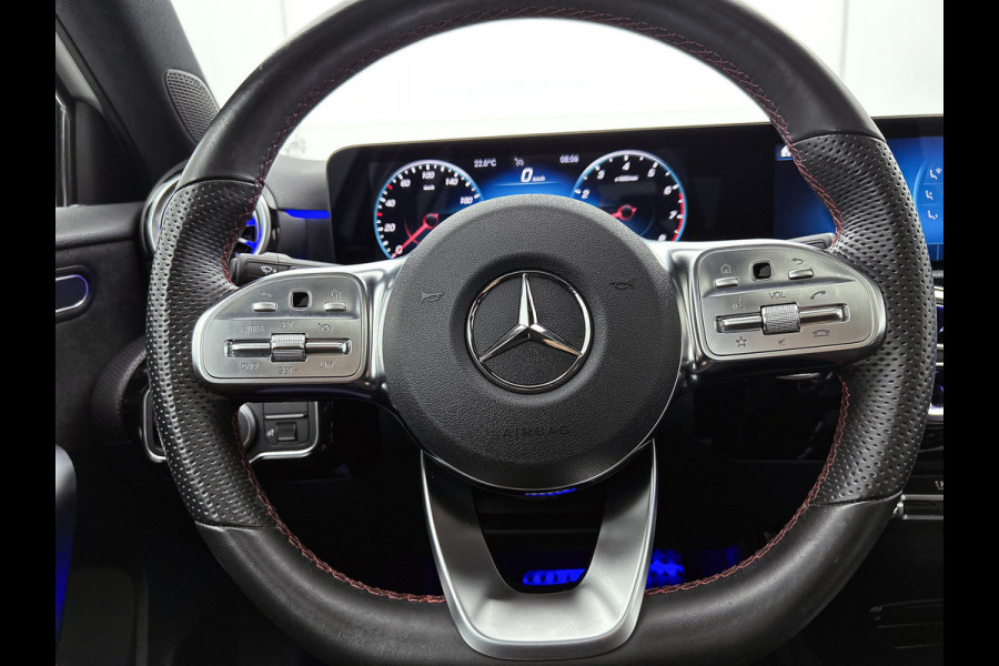 Mercedes-Benz A-Klasse 180 Premium Plus  Panoramadak | elct. bedienbare voor stoelen met memory | Navigatie | Parking support met camera achter | Inclusief 24 maanden MB Certified garantie voor Europa