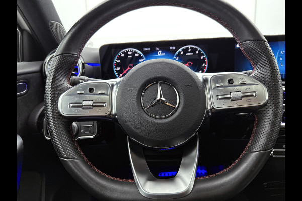 Mercedes-Benz A-Klasse 180 Premium Plus  Panoramadak | elct. bedienbare voor stoelen met memory | Navigatie | Parking support met camera achter | Inclusief 24 maanden MB Certified garantie voor Europa