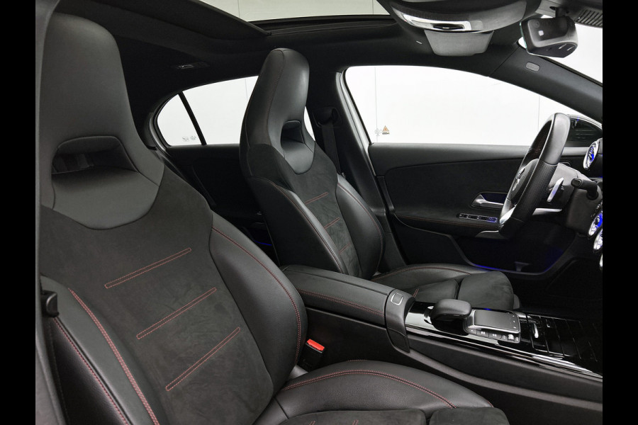 Mercedes-Benz A-Klasse 180 Premium Plus  Panoramadak | elct. bedienbare voor stoelen met memory | Navigatie | Parking support met camera achter | Inclusief 24 maanden MB Certified garantie voor Europa