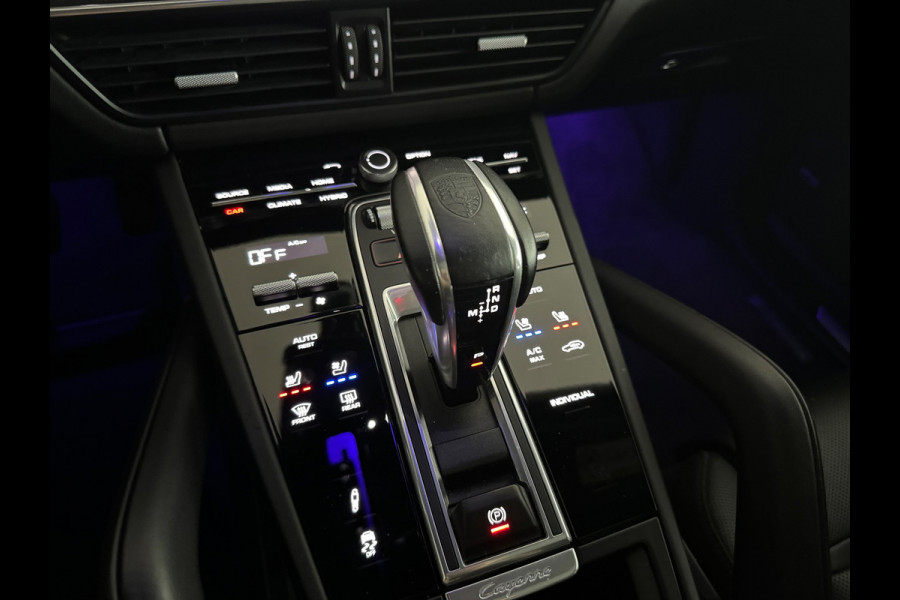Porsche Cayenne Coupé 3.0 E-Hybrid Pano|Massage|Softclose|Trekhaak|360