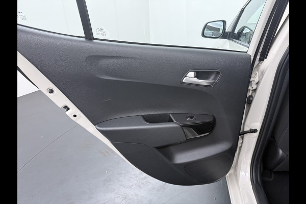 Kia Picanto 1.0 DPI DynamicLine - Achteruitrij camera - Navigatie - Airco - Cruise controle - Fabrieksgarantie tot 07-2032