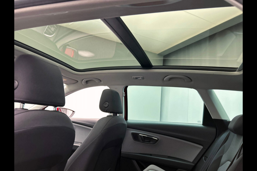 Seat Leon ST 1.0 TSI FR Business Intense | Trekhaak | Panoramadak | Stoelverwarming | Carplay | Camera | Adapt. Cruise |