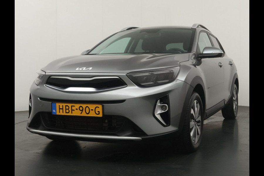 Kia Stonic 1.0 T-GDi MHEV DynamicPlusLine - Apple/Android Carplay - Navigatie - Cruise Control - Stoel/Stuurverwarming - Lichtmetalen Velgen - Fabrieksgarantie t/m 28-01-2032