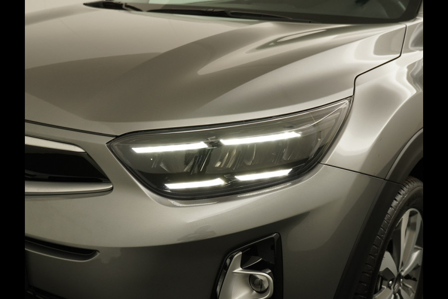 Kia Stonic 1.0 T-GDi MHEV DynamicPlusLine - Apple/Android Carplay - Navigatie - Cruise Control - Stoel/Stuurverwarming - Lichtmetalen Velgen - Fabrieksgarantie t/m 28-01-2032