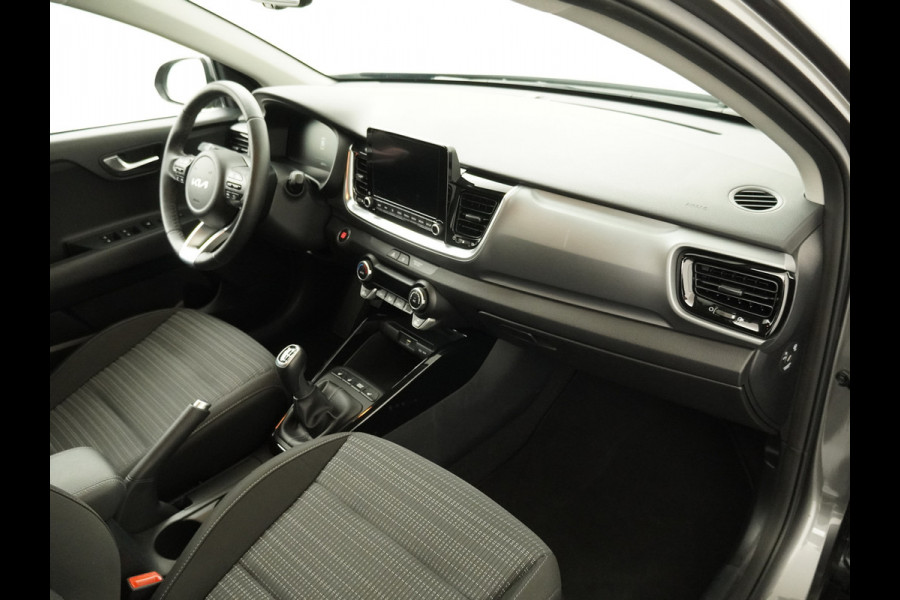 Kia Stonic 1.0 T-GDi MHEV DynamicPlusLine - Apple/Android Carplay - Navigatie - Cruise Control - Stoel/Stuurverwarming - Lichtmetalen Velgen - Fabrieksgarantie t/m 28-01-2032