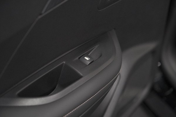 Peugeot 2008 PureTech 100 Allure | Apple Carplay | Parkeersensoren | Climate Control | Cruise Control