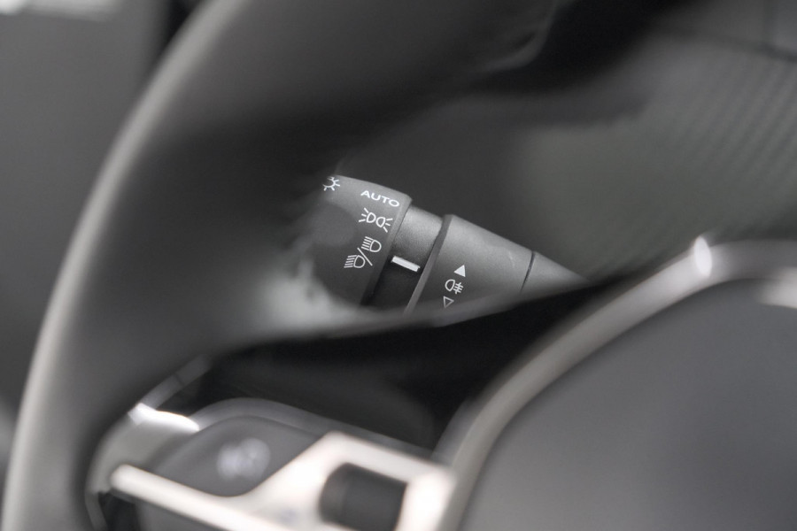 Peugeot 2008 PureTech 100 Allure | Apple Carplay | Parkeersensoren | Climate Control | Cruise Control