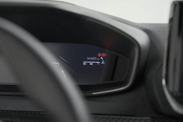 Peugeot 2008 PureTech 100 Allure | Apple Carplay | Parkeersensoren | Climate Control | Cruise Control