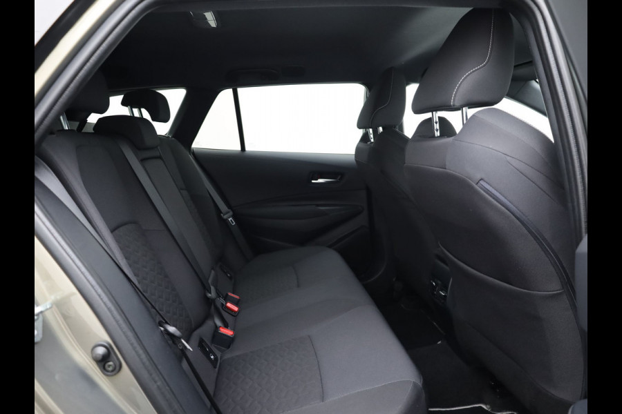 Toyota Corolla Touring Sports 1.8 Hybrid Dynamic | Keyless | Trekhaak | Stuur & Stoel verwarming | Prijs Rijklaar!!