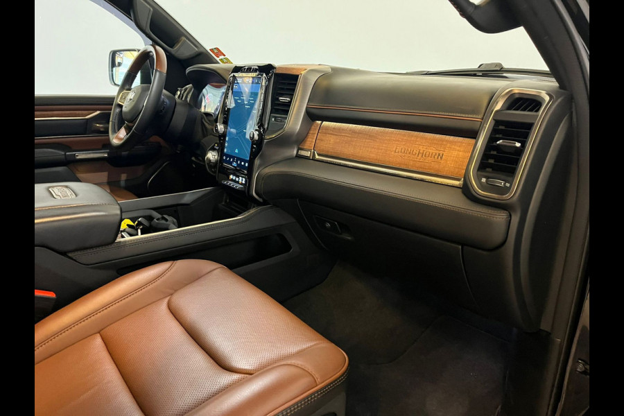Dodge Ram 1500 5.7 V8 4x4 Crew Cab Longhorn|NAP|HUD|PANO|LUCHTVERING|