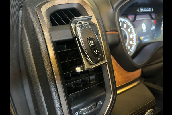 Dodge Ram 1500 5.7 V8 4x4 Crew Cab Longhorn|NAP|HUD|PANO|LUCHTVERING|