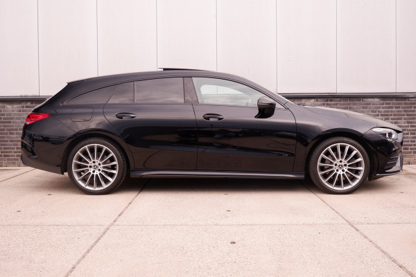 Mercedes-Benz CLA-Klasse Shooting Brake 250 e AMG Line | Panoramadak | Elek. Trekhaak | Sfeerverlichting | Widescreen | Carplay | LED