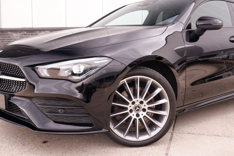 Mercedes-Benz CLA-Klasse Shooting Brake 250 e AMG Line | Panoramadak | Elek. Trekhaak | Sfeerverlichting | Widescreen | Carplay | LED