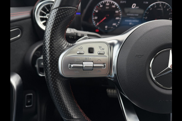 Mercedes-Benz CLA-Klasse Shooting Brake 250 e AMG Line | Panoramadak | Elek. Trekhaak | Sfeerverlichting | Widescreen | Carplay | LED