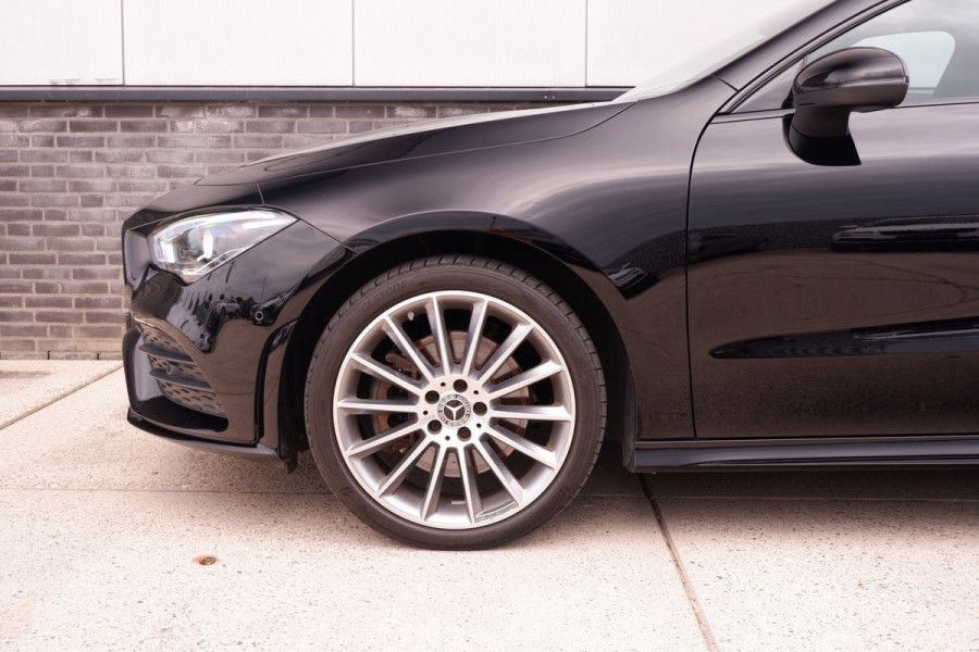 Mercedes-Benz CLA-Klasse Shooting Brake 250 e AMG Line | Panoramadak | Elek. Trekhaak | Sfeerverlichting | Widescreen | Carplay | LED