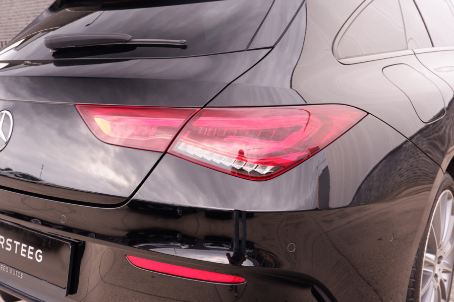 Mercedes-Benz CLA-Klasse Shooting Brake 250 e AMG Line | Panoramadak | Elek. Trekhaak | Sfeerverlichting | Widescreen | Carplay | LED