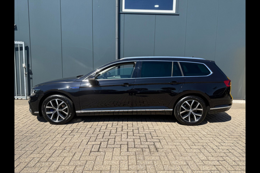 Volkswagen Passat Variant 1.4 TSI PHEV GTE * Trekhaak * AUTOMAAT * Parkeercamera * Head-up Display *