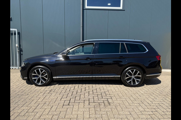 Volkswagen Passat Variant 1.4 TSI PHEV GTE * Trekhaak * AUTOMAAT * Parkeercamera * Head-up Display *