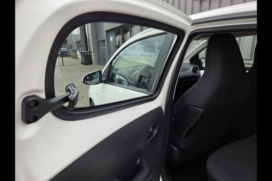 Peugeot 108 1.0 e-VTi Allure uitvoering automaat 5 deurs airco 1e eigenaar !!!
