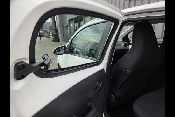 Peugeot 108 1.0 e-VTi Allure uitvoering automaat 5 deurs airco 1e eigenaar !!!