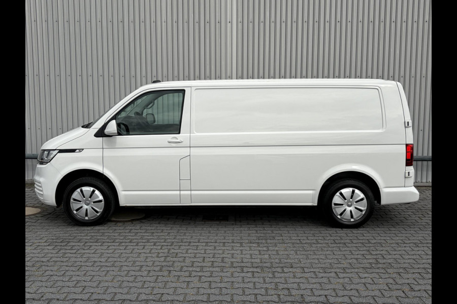 Volkswagen Transporter 2.0 TDI L2H1*AUTOM*NAVI*CRUISE*HAAK*A/C*CAM*TEL(