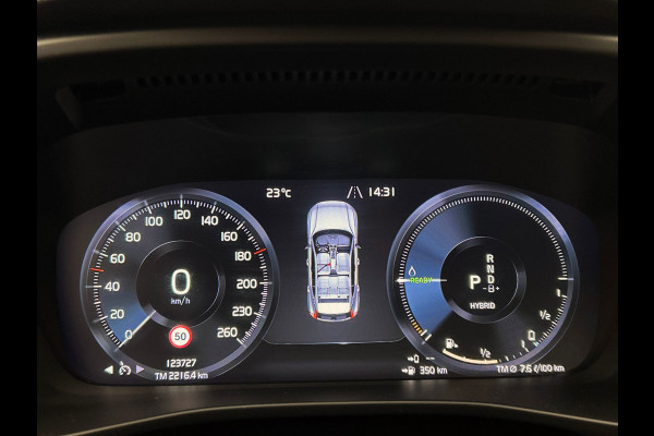 Volvo XC40 1.5 T5 Recharge Inscription 262 PK | Leder | Camera | Carplay | Elek. Kofferklep |