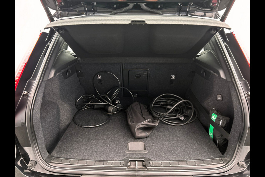 Volvo XC40 1.5 T5 Recharge Inscription 262 PK | Leder | Camera | Carplay | Elek. Kofferklep |