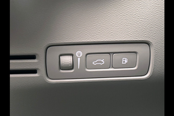 Volvo XC40 1.5 T5 Recharge Inscription 262 PK | Leder | Camera | Carplay | Elek. Kofferklep |