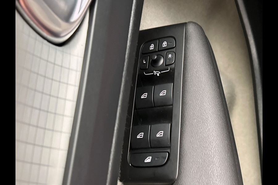 Volvo XC40 1.5 T5 Recharge Inscription 262 PK | Leder | Camera | Carplay | Elek. Kofferklep |