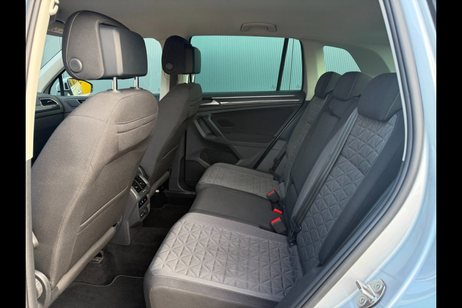 Volkswagen Tiguan 1.5 TSI 150pk DSG Life * 50.000KM! * AUTOMAAT* Parkeersensoren * Adaptieve Cruise Control *