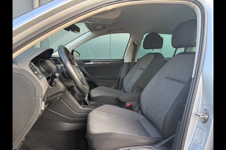 Volkswagen Tiguan 1.5 TSI 150pk DSG Life * 50.000KM! * AUTOMAAT* Parkeersensoren * Adaptieve Cruise Control *