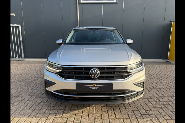 Volkswagen Tiguan 1.5 TSI 150pk DSG Life * 50.000KM! * AUTOMAAT* Parkeersensoren * Adaptieve Cruise Control *