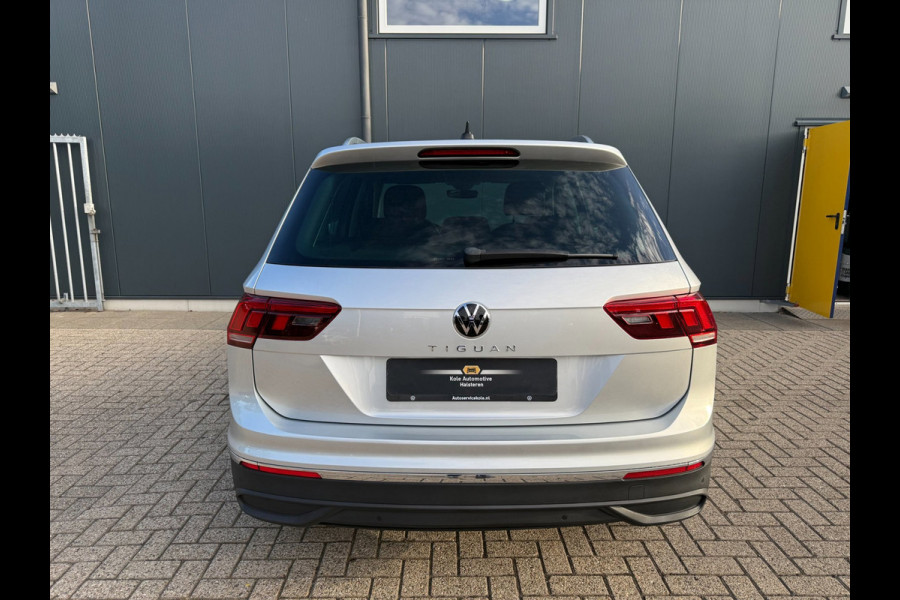 Volkswagen Tiguan 1.5 TSI 150pk DSG Life * 50.000KM! * AUTOMAAT* Parkeersensoren * Adaptieve Cruise Control *