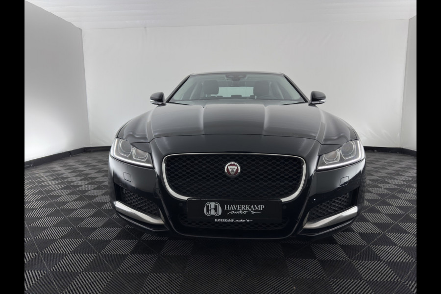 Jaguar XF 2.0d Prestige *AUT | LEATHER | XENON | SPORTSEATS | CAMERA | PRIVACY-GLASS | SHIFTPADDLES | NAVI-FULLMAP | ECC | PDC | CRUISE | 19''ALU*