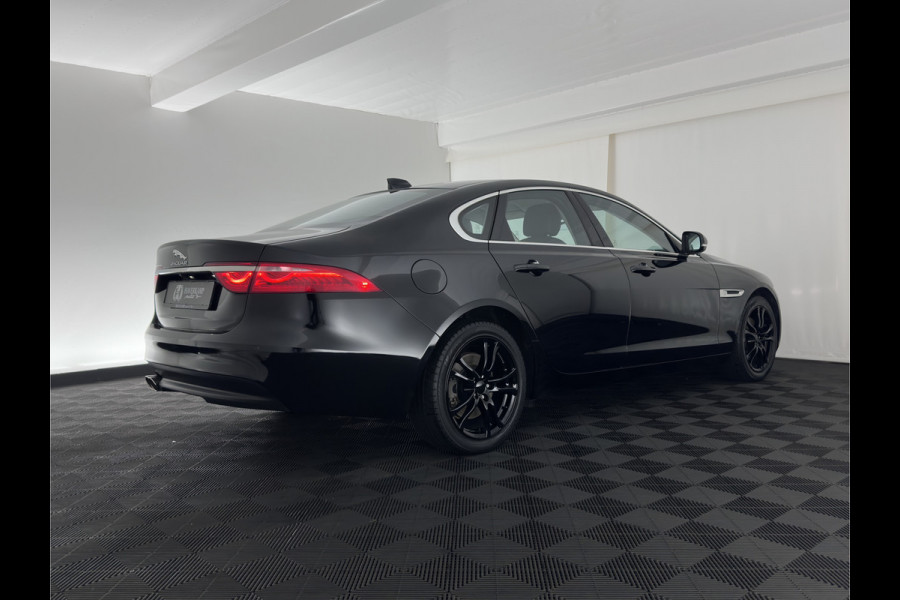 Jaguar XF 2.0d Prestige *AUT | LEATHER | XENON | SPORTSEATS | CAMERA | PRIVACY-GLASS | SHIFTPADDLES | NAVI-FULLMAP | ECC | PDC | CRUISE | 19''ALU*